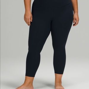 Wunder Under Crop Pants 23”